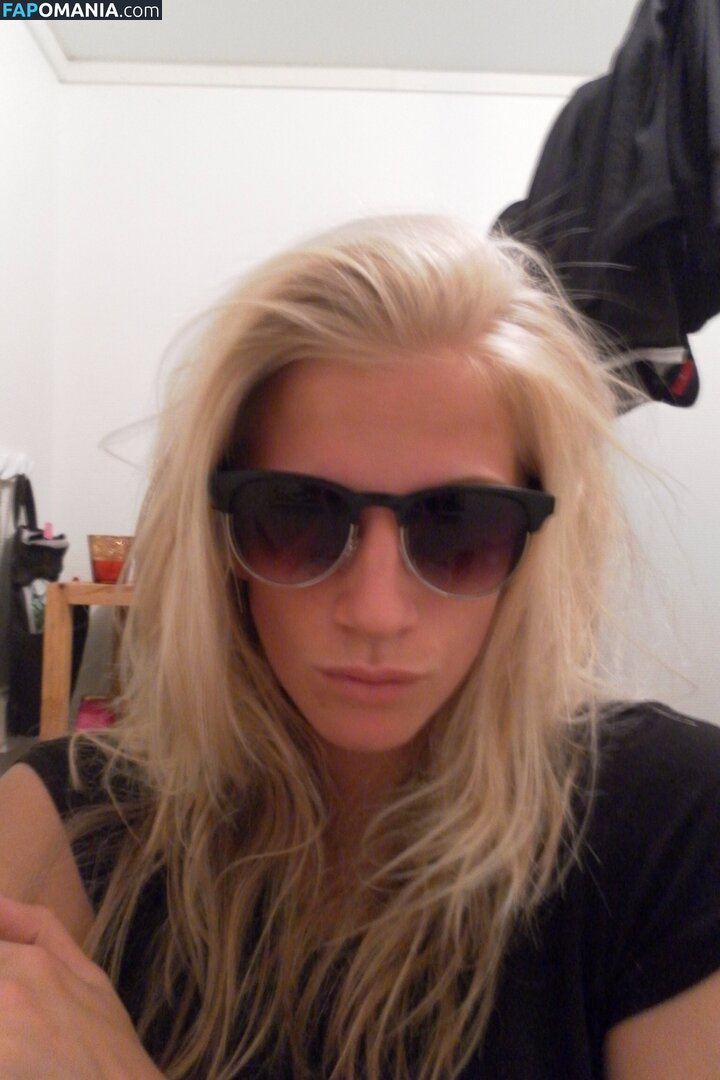 Sofia Jakobsson Meztelen Kikerült fotó #135