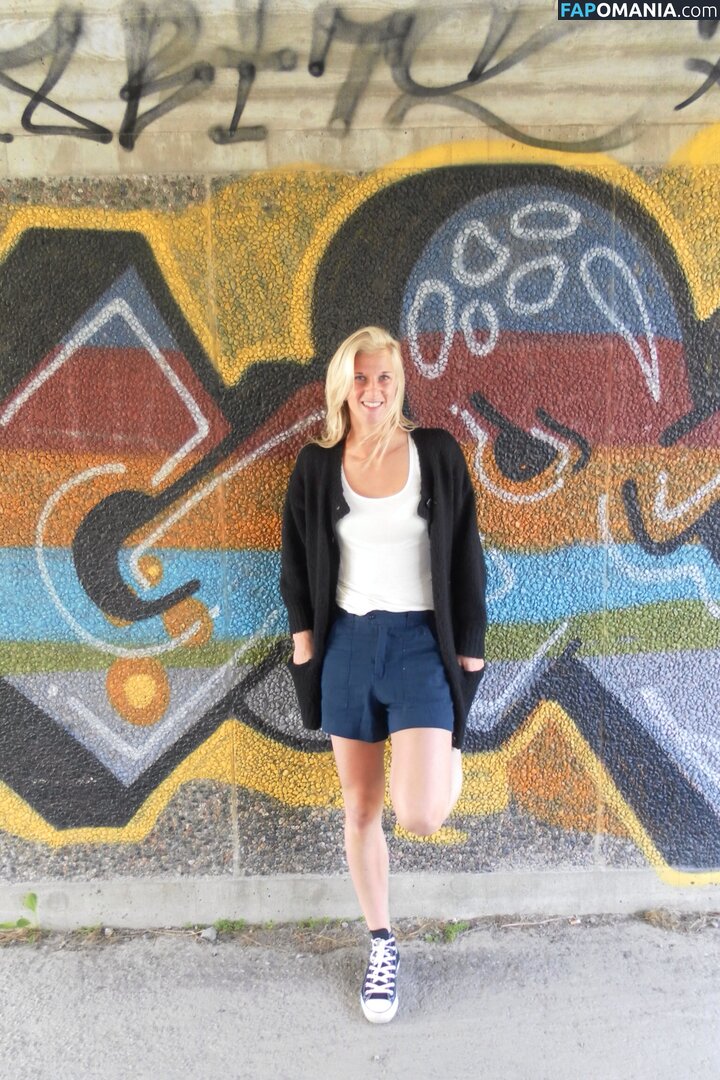 Sofia Jakobsson Meztelen Kikerült fotó #146