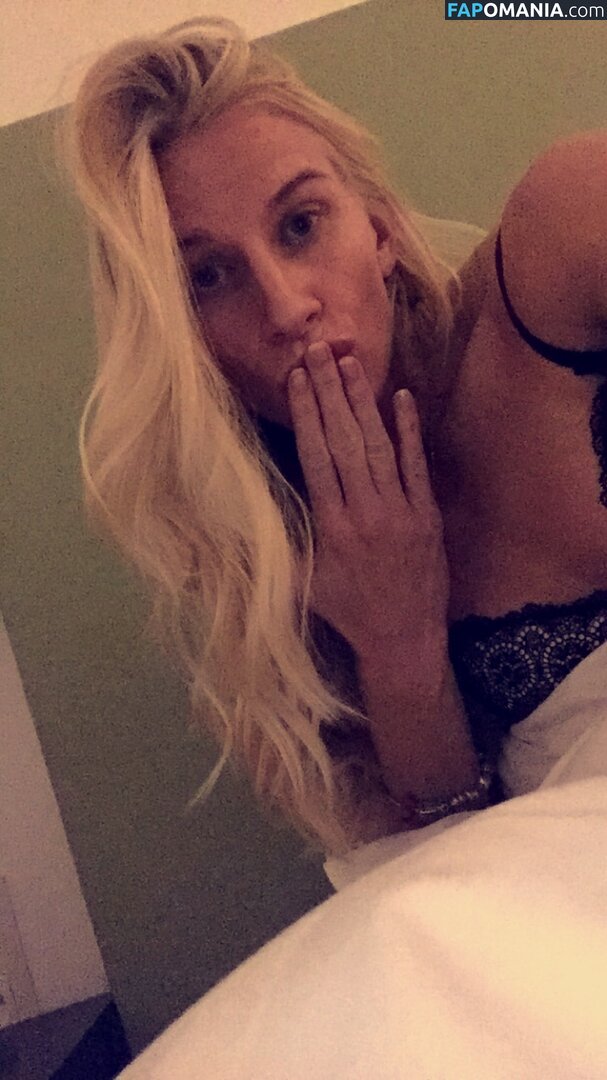 Sofia Jakobsson Meztelen Kikerült fotó #193