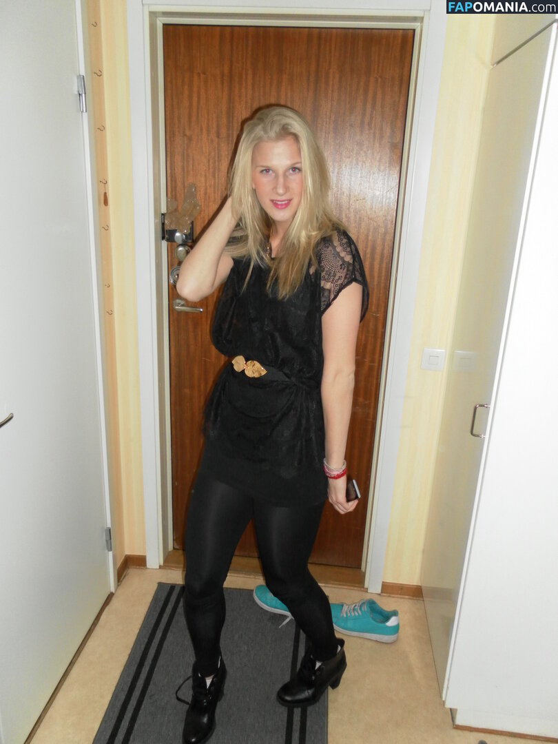 Sofia Jakobsson Meztelen Kikerült fotó #204