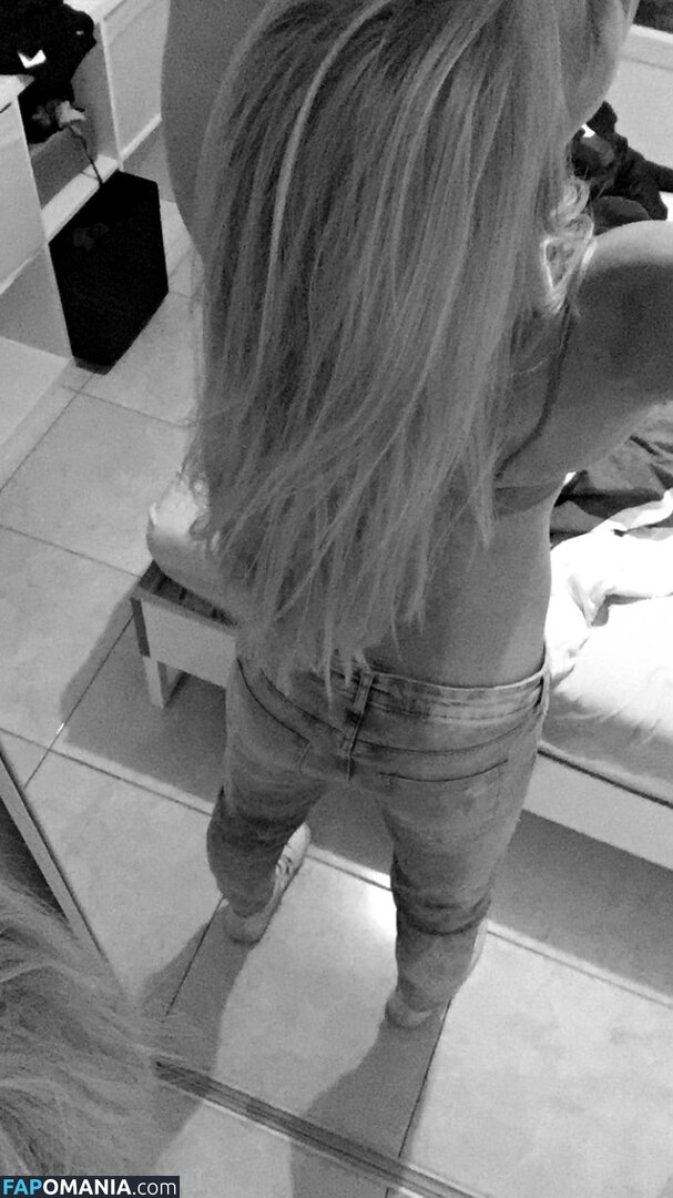 Sofia Jakobsson Meztelen Kikerült fotó #252