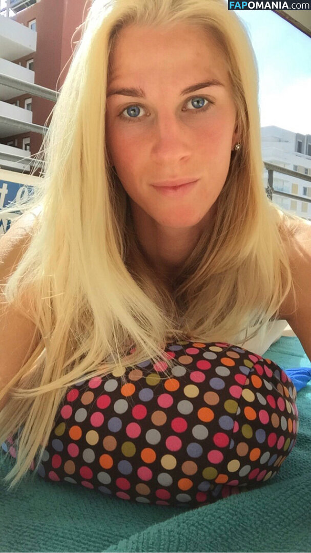 Sofia Jakobsson Meztelen Kikerült fotó #264