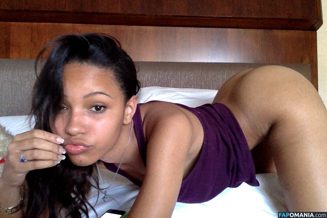 Staci Lyon Meztelen Kikerült fotó #14