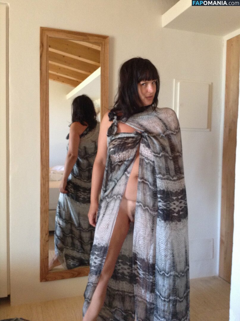 Sue Perkins Meztelen Kikerült fotó #11