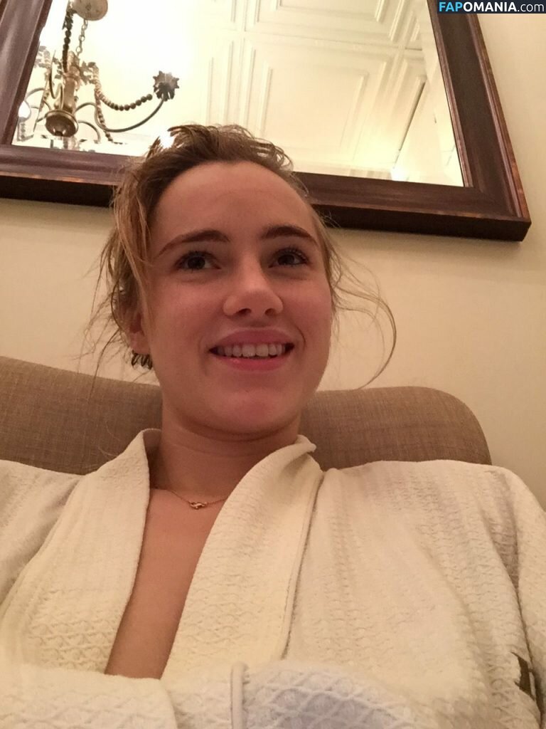 Suki Waterhouse Meztelen Kikerült fotó #12