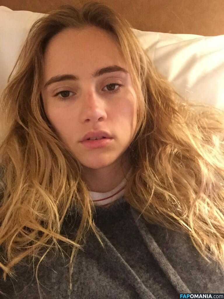 Suki Waterhouse Meztelen Kikerült fotó #18