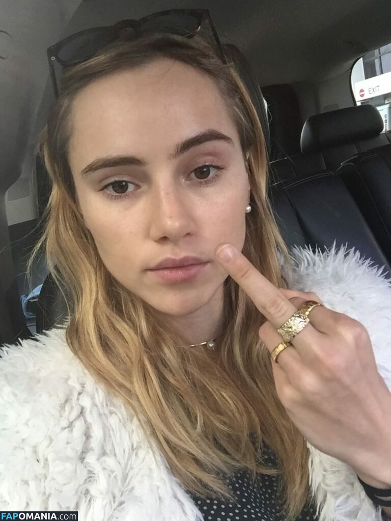 Suki Waterhouse Meztelen Kikerült fotó #21