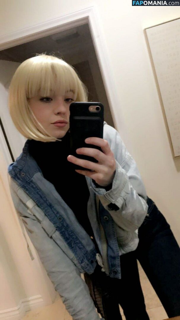 Sydney Sweeney Meztelen Kikerült fotó #4856
