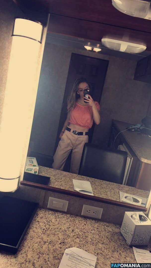 Sydney Sweeney Meztelen Kikerült fotó #4882