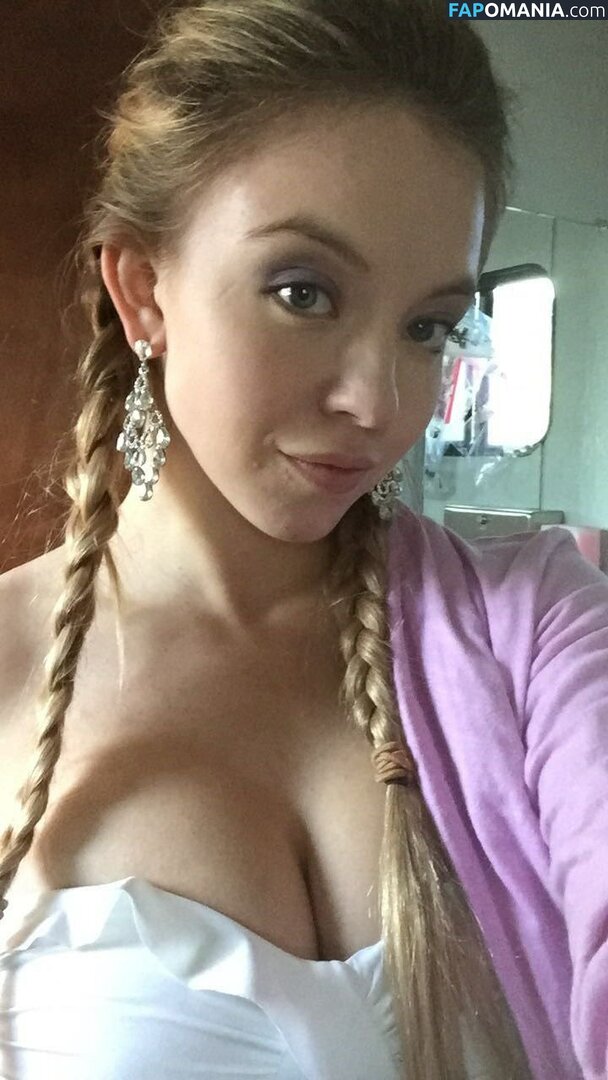 Sydney Sweeney Meztelen Kikerült fotó #4885