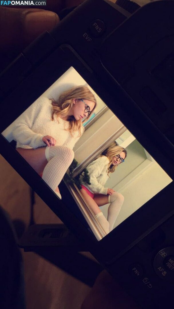 Sydney Sweeney Meztelen Kikerült fotó #4895