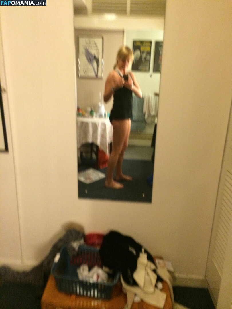 Tamzin Outhwaite Meztelen Kikerült fotó #3