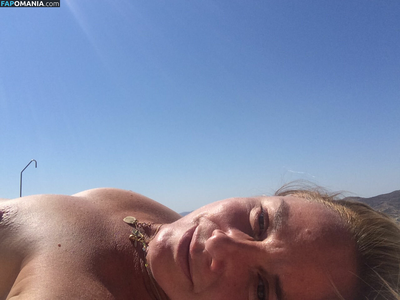 Tamzin Outhwaite Meztelen Kikerült fotó #5