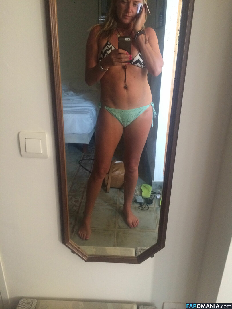 Tamzin Outhwaite Meztelen Kikerült fotó #8