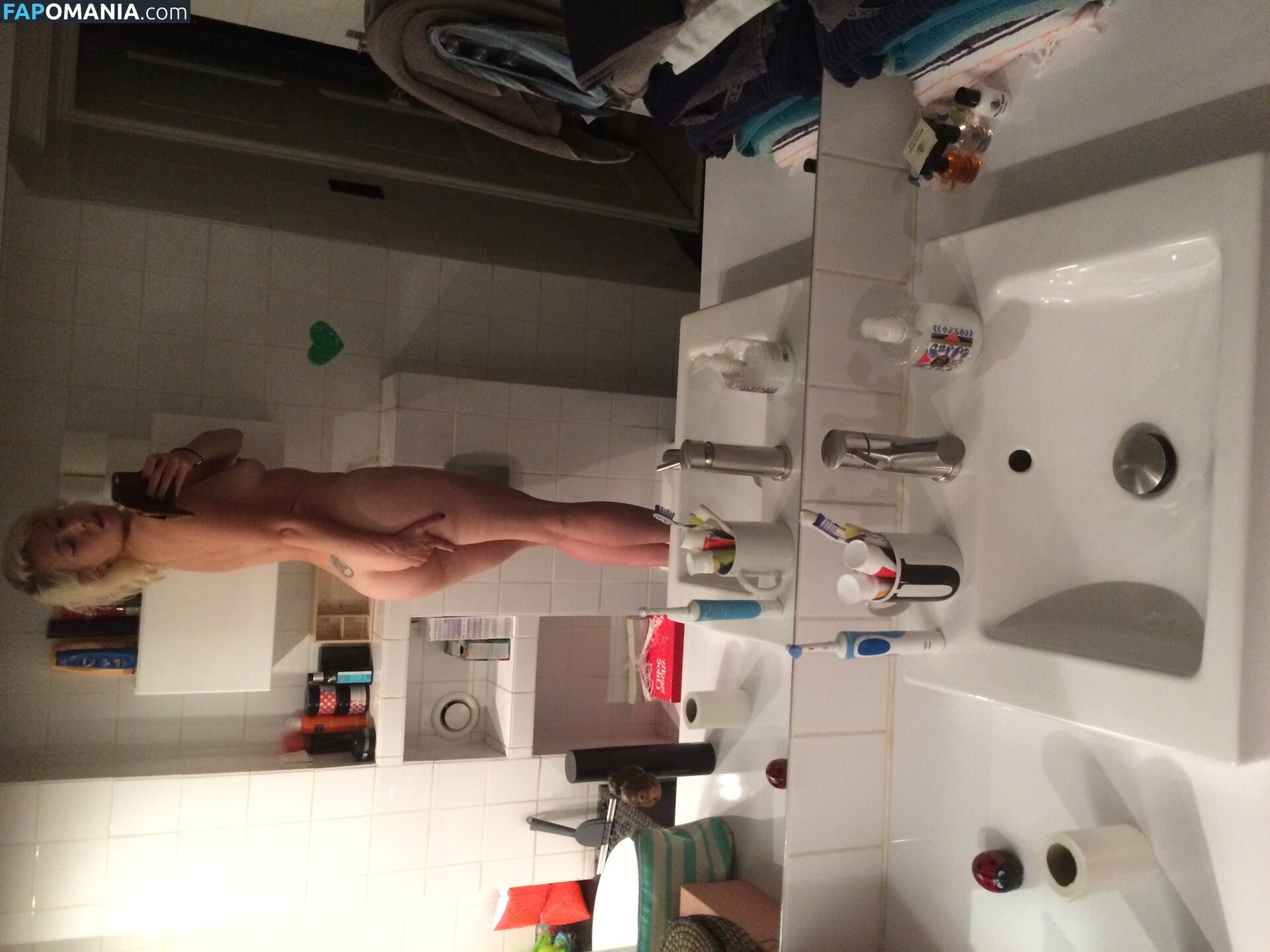 Veronica Maggio Meztelen Kikerült fotó #9