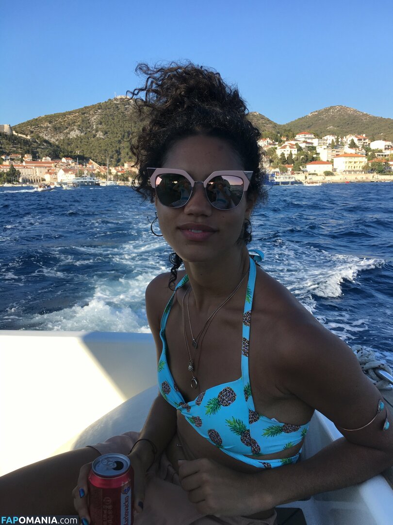 Vick Hope Meztelen Kikerült fotó #195