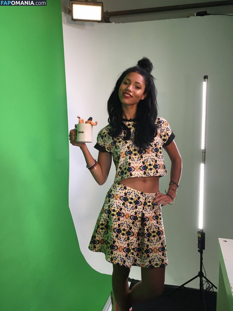 Vick Hope Meztelen Kikerült fotó #266