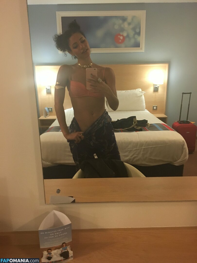 Vick Hope Meztelen Kikerült fotó #292