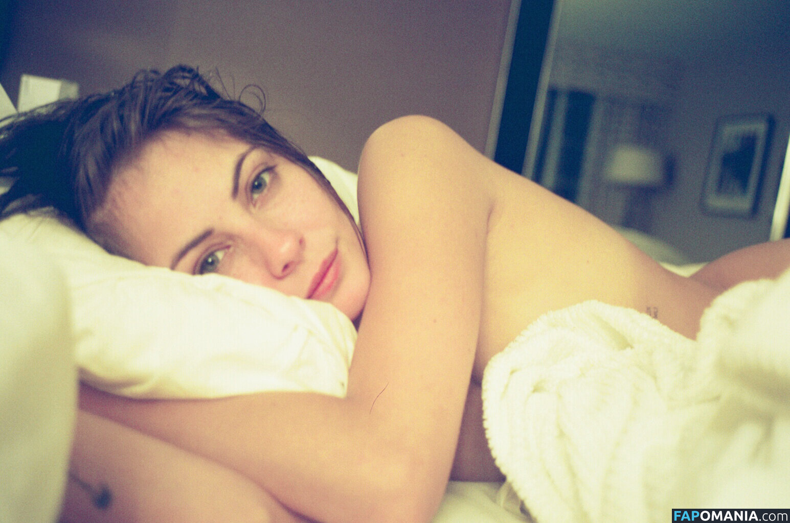 Willa Holland Meztelen Kikerült fotó #27