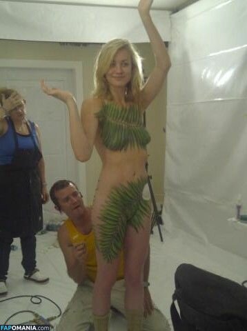Yvonne Strahovski Meztelen Kikerült fotó #25