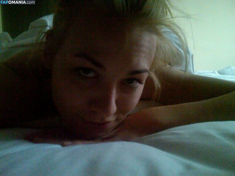 Yvonne Strahovski Meztelen Kikerült fotó #36