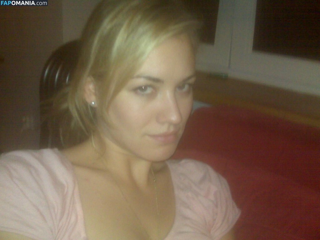 Yvonne Strahovski Meztelen Kikerült fotó #38