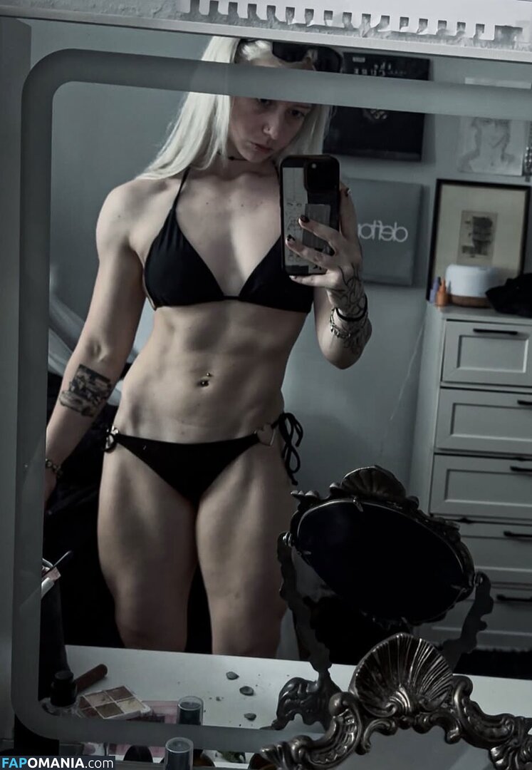 6natttynay9 / 6nattynat9 / tatievans Meztelen OnlyFans  Kikerült fotó #2