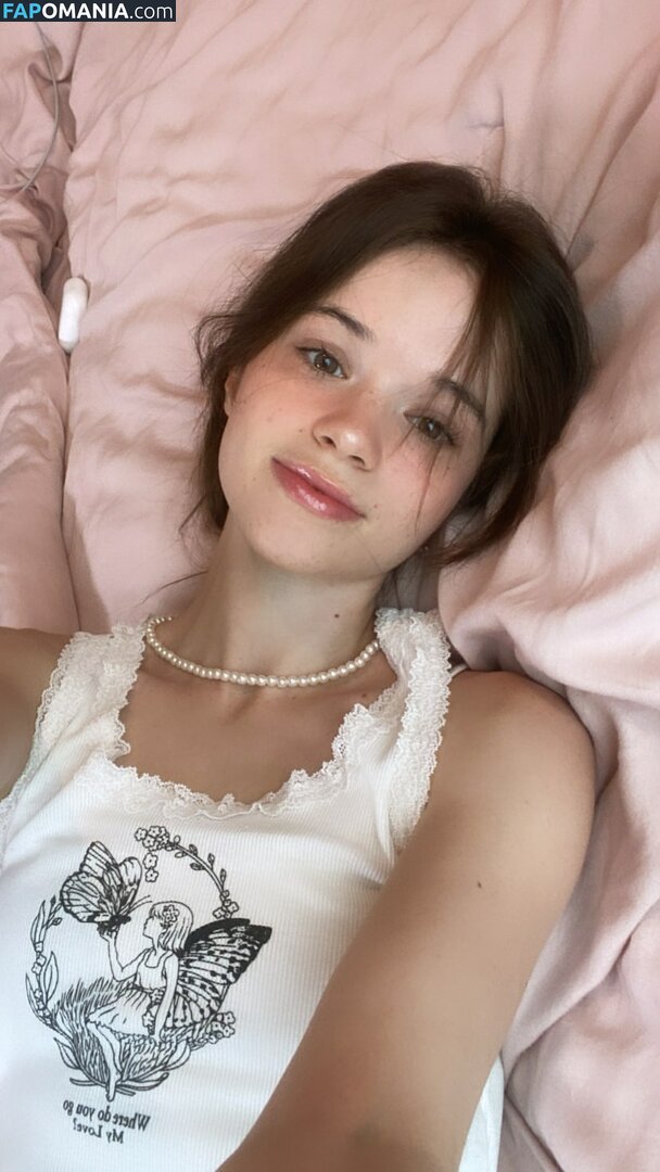  / A_Bit_Rebecca / A_Little_Rebecca Meztelen OnlyFans  Kikerült fotó #4