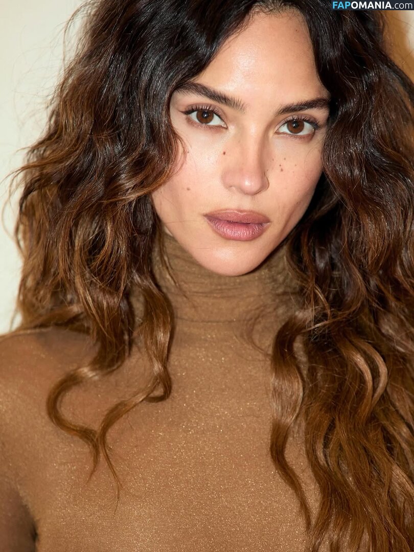 Adria Arjona / adriaarjona Meztelen OnlyFans  Kikerült fotó #2