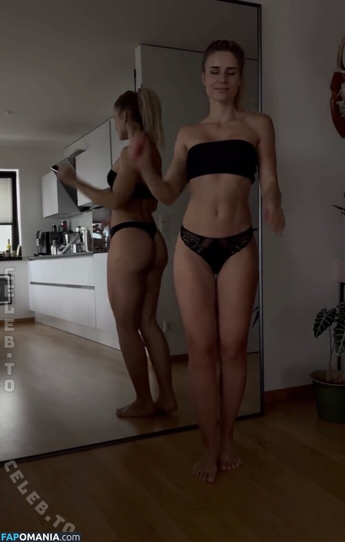 Adrienne Koleszar / adrienne_koleszar Meztelen OnlyFans  Kikerült fotó #1