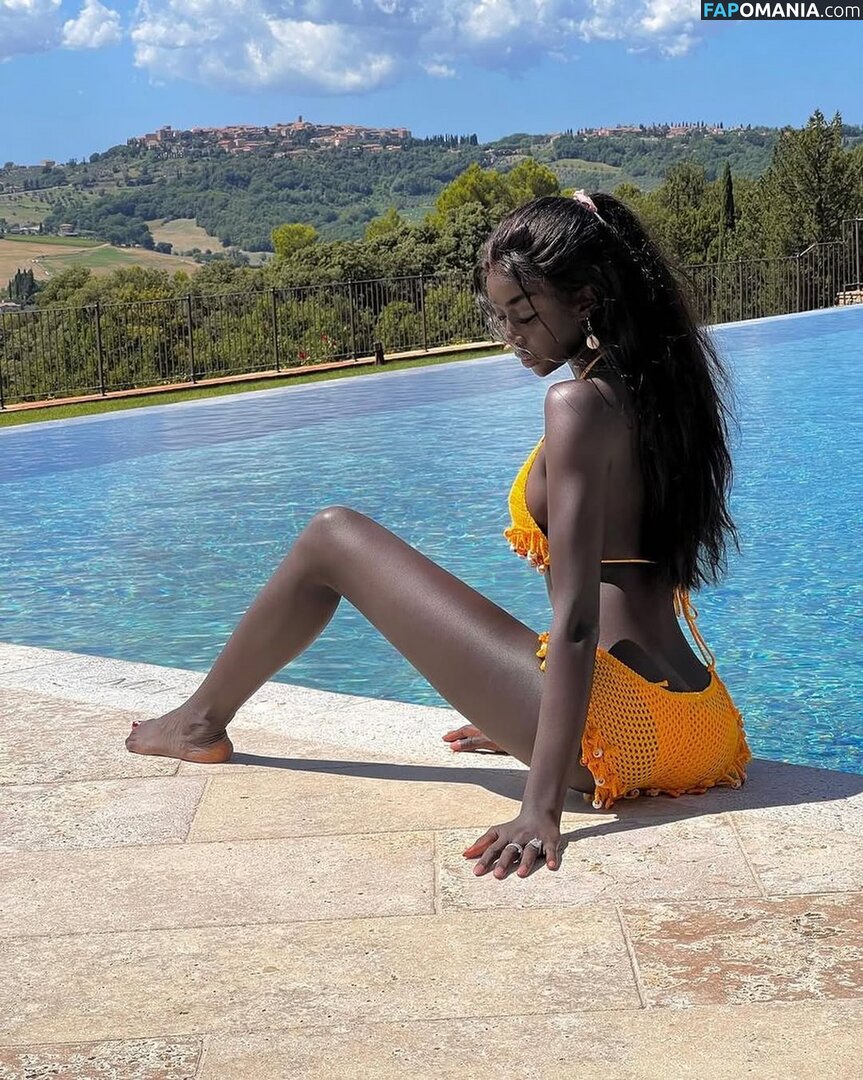 African Booty Meat / curvyandnatural Meztelen OnlyFans  Kikerült fotó #3