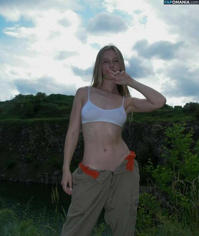 Alena Barhalenko / iam.alenyshka Meztelen OnlyFans  Kikerült fotó #10