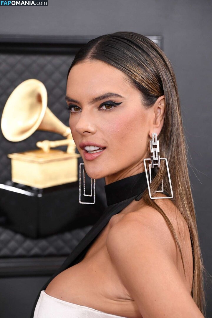 Alessandra / Alessandra Ambrosio / aleambrosio / alelovesanja / alessandraambrosio / https: Meztelen OnlyFans  Kikerült fotó #1599