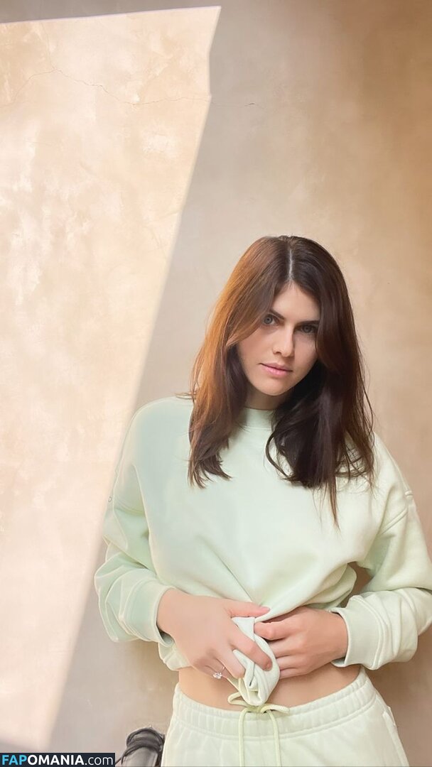 Alexandra Daddario / alexandradaddario Meztelen OnlyFans  Kikerült fotó #2064