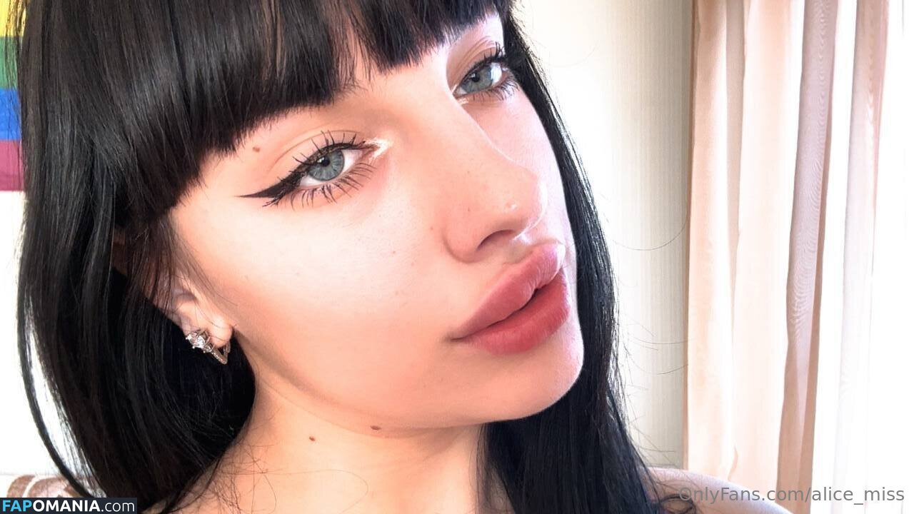 Alice / alice_miss / pineapplebrat Meztelen OnlyFans  Kikerült fotó #1