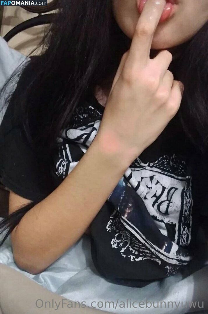 alicebluwu / alicebunnyuwu Meztelen OnlyFans  Kikerült fotó #6