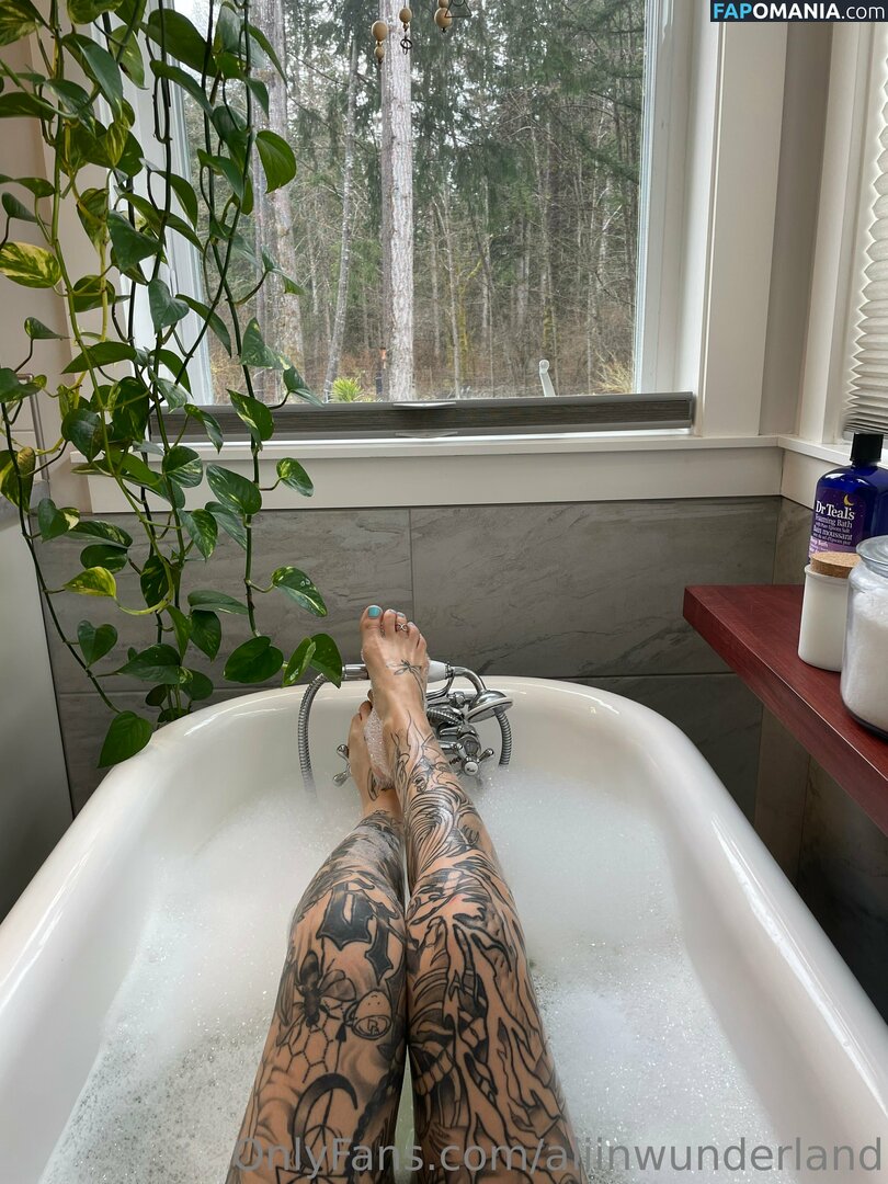aliinwondrland / aliinwunderland Meztelen OnlyFans  Kikerült fotó #2