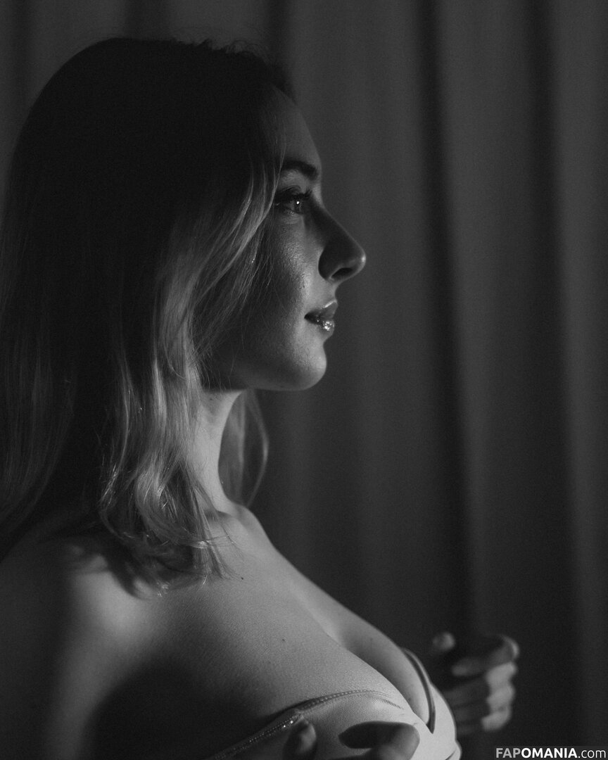Alissa Strekozova / alissaofficial_ Meztelen OnlyFans  Kikerült fotó #5