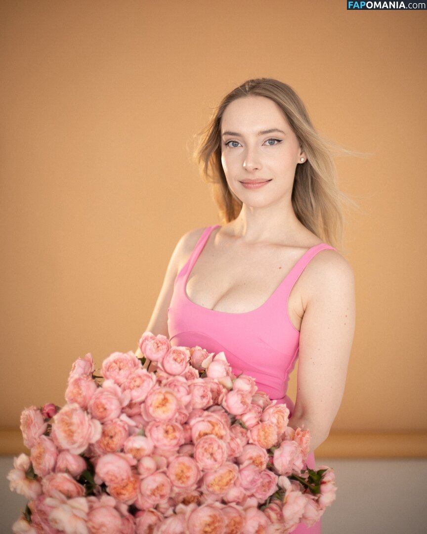 Alissa Strekozova / alissaofficial_ Meztelen OnlyFans  Kikerült fotó #8