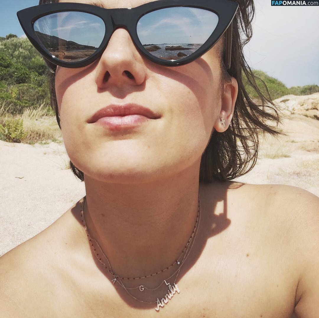 Alizee / alizeeofficiel / alizeesanzeth Meztelen OnlyFans  Kikerült fotó #7