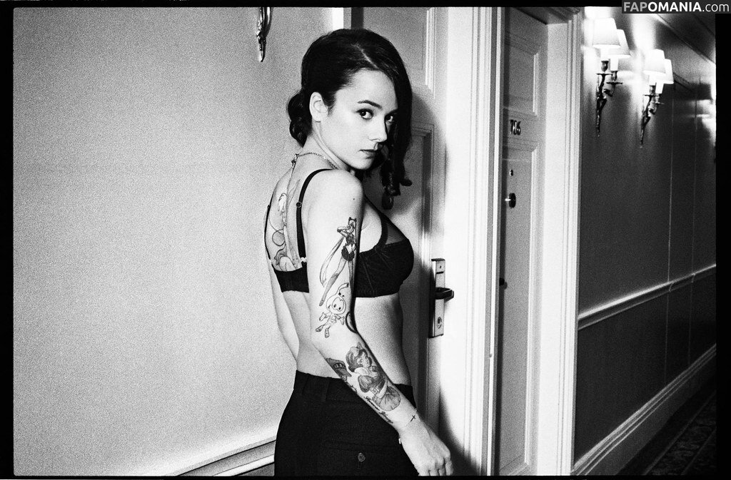 Alizee / alizeeofficiel / alizeesanzeth Meztelen OnlyFans  Kikerült fotó #17