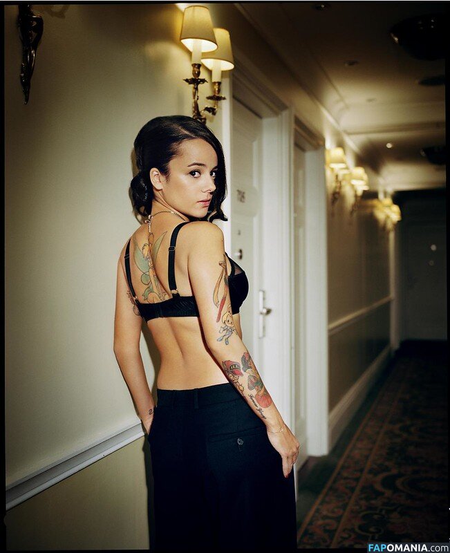 Alizee / alizeeofficiel / alizeesanzeth Meztelen OnlyFans  Kikerült fotó #20