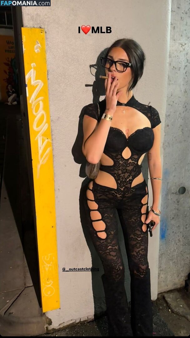 alliyah / biggirlwithglasses / himynameisalliyah / user Meztelen OnlyFans  Kikerült fotó #1