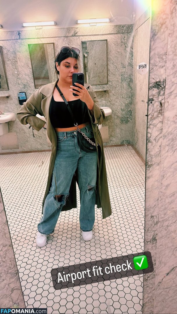 Alluux / alluux_ / alluux_official / amouranth Meztelen OnlyFans  Kikerült fotó #2