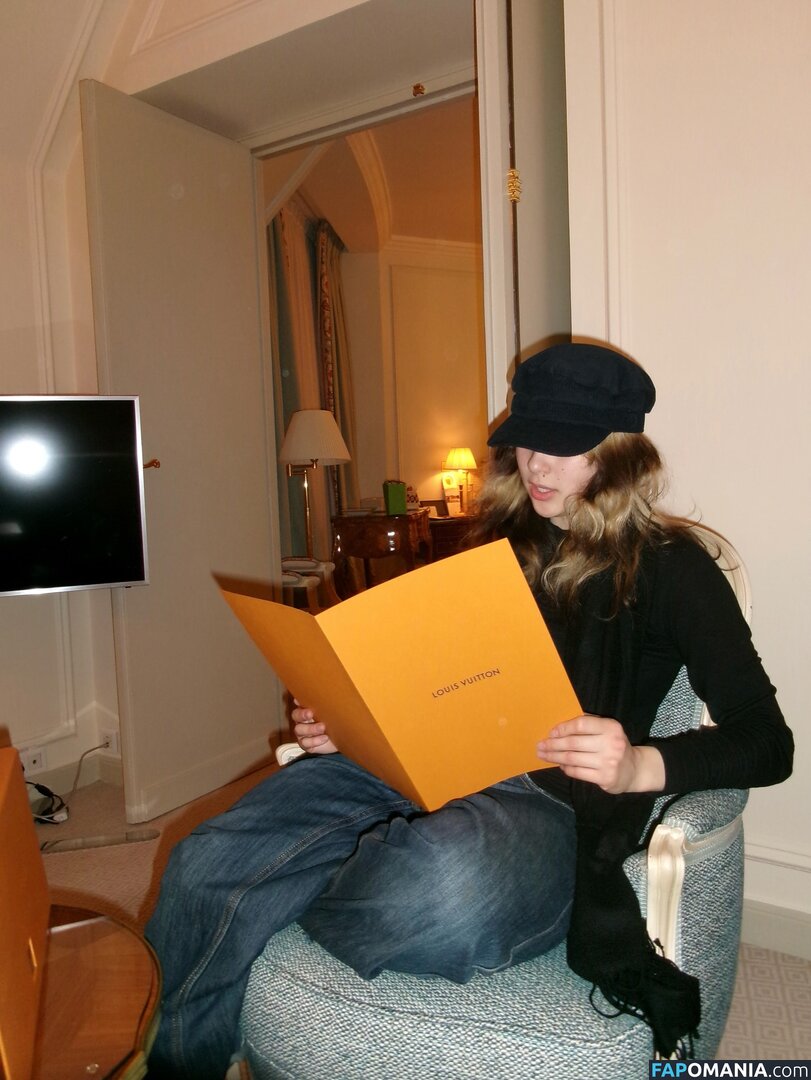 Alysa Liu / AlysaLiu / alysaxliu / https: Meztelen OnlyFans  Kikerült fotó #7