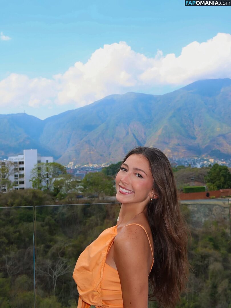 Ana Pacella / Anabarbara1108 / anachuii Meztelen OnlyFans  Kikerült fotó #4