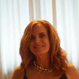 Andi James