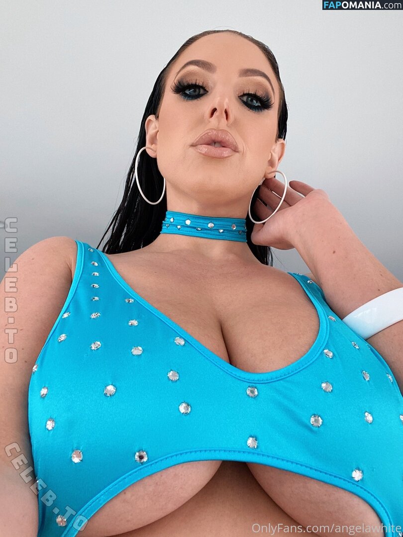 Angela White / angelawhite / angelawhitetv / https: / officialangelawhite / theangelawhite Meztelen OnlyFans  Kikerült fotó #395