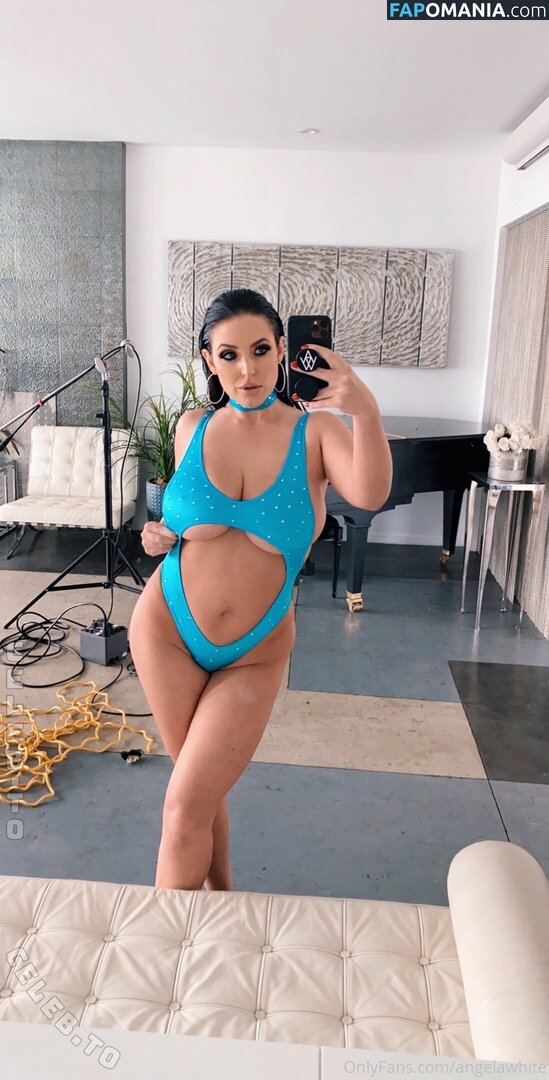 Angela White / angelawhite / angelawhitetv / https: / officialangelawhite / theangelawhite Meztelen OnlyFans  Kikerült fotó #397