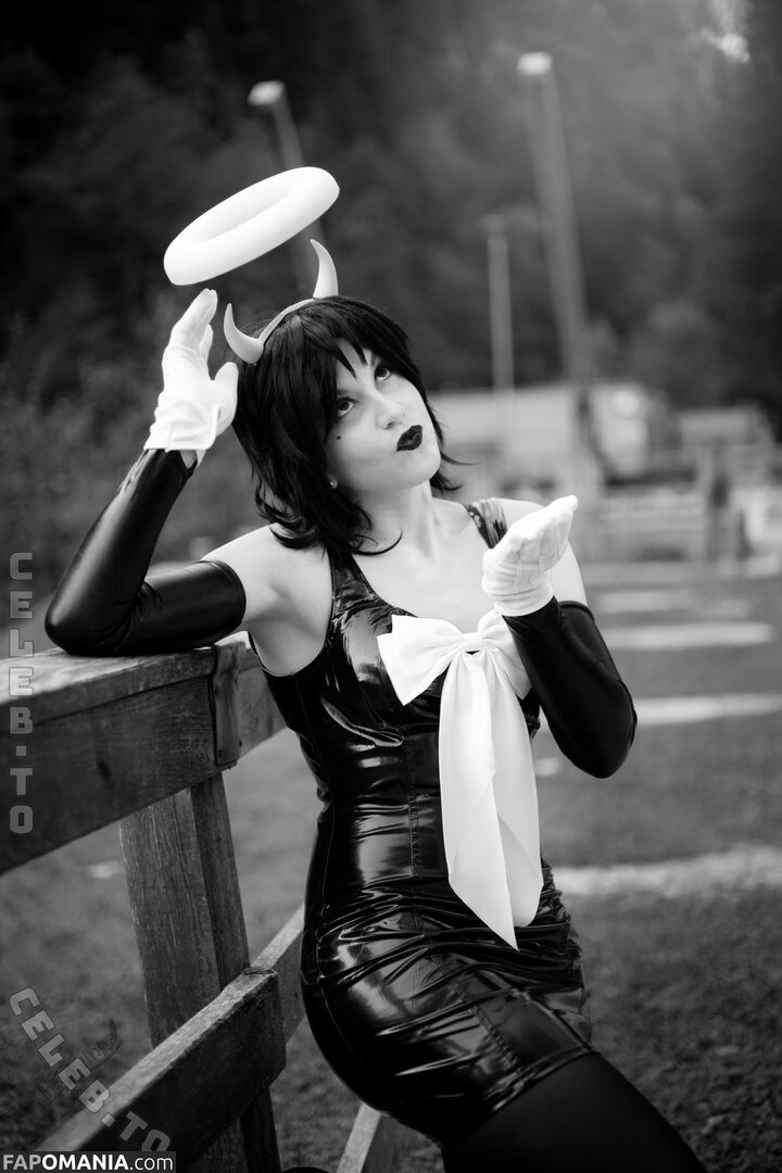 Angelwings_Cos Meztelen OnlyFans  Kikerült fotó #3